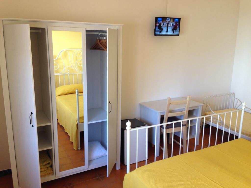 Hotel Da Patrizia à Santa Teresa Gallura Extérieur photo